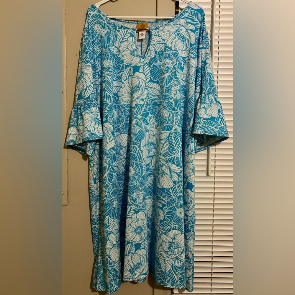 Ruby Rd Woman Floral Blue and White Blouse